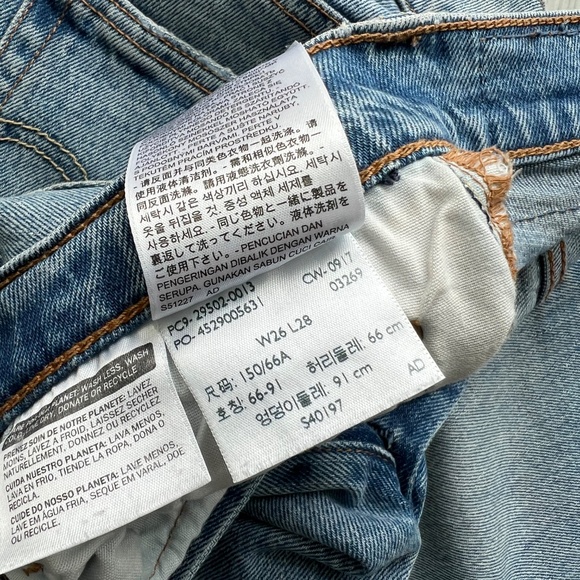 Levi's® 501 Premium Straight Fir Women's Jeans - Picture 4 of 6